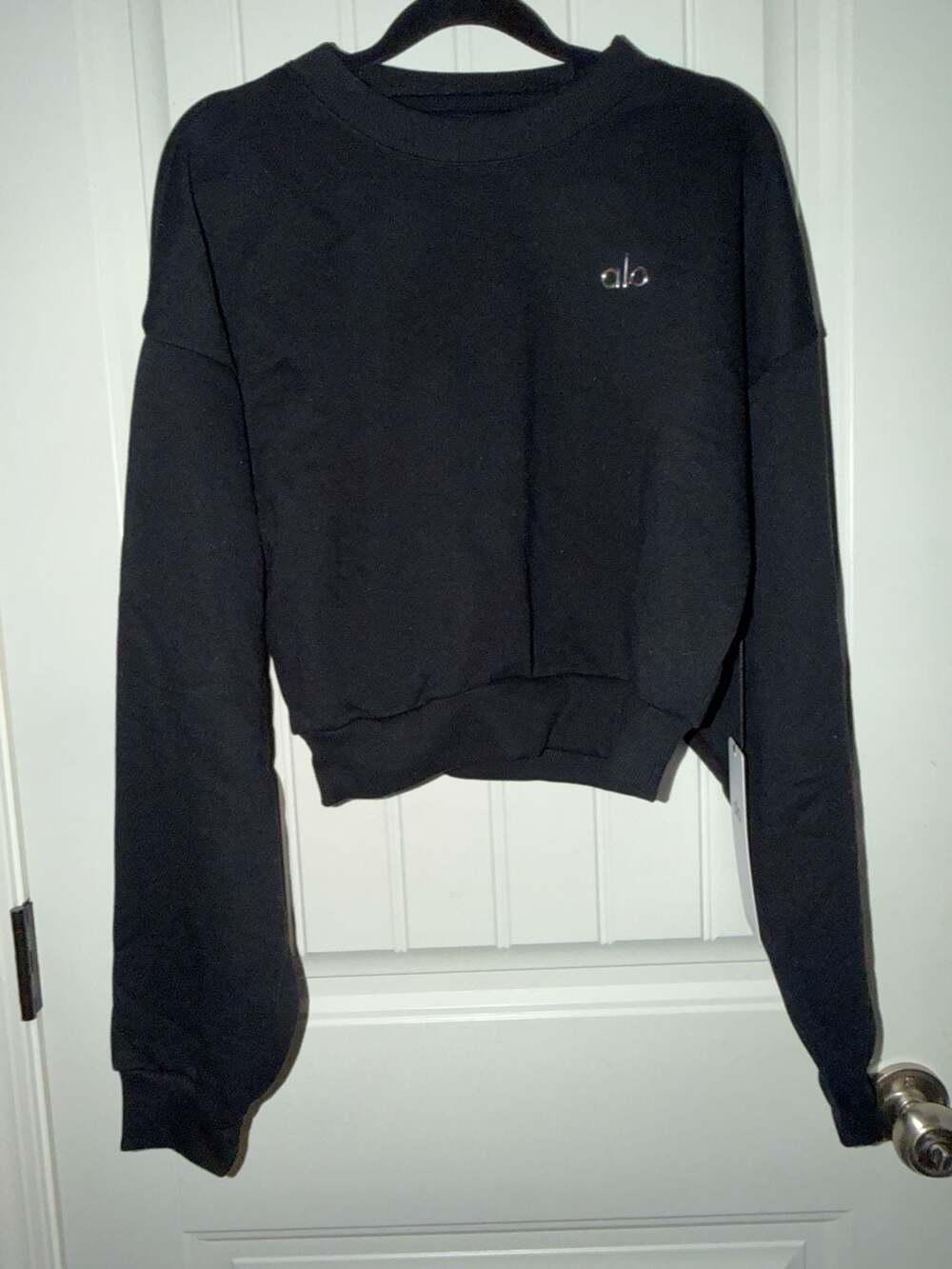 Alo Yoga Cropped Accolade Crewneck Sweatshirt Black Size M